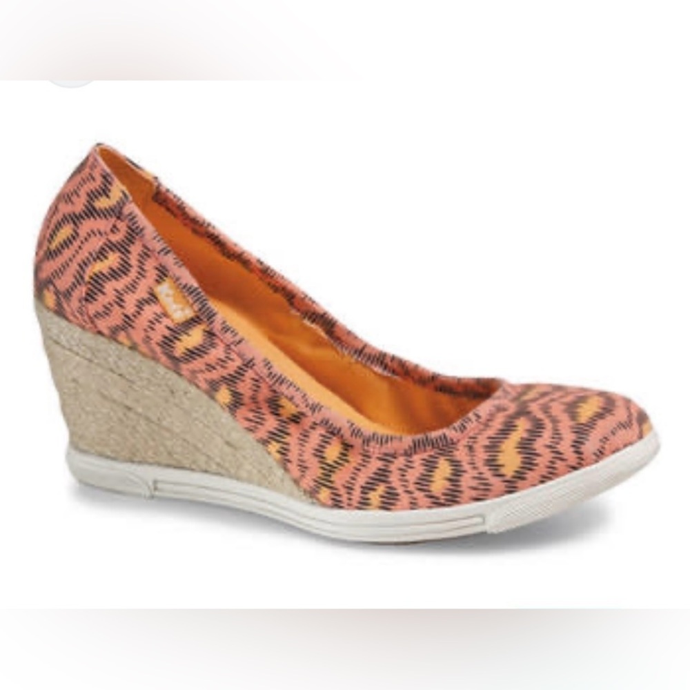 Keds Size 9 Espadrille Wedges in Pink Orange Black Geometric/Tribal Print Canvas